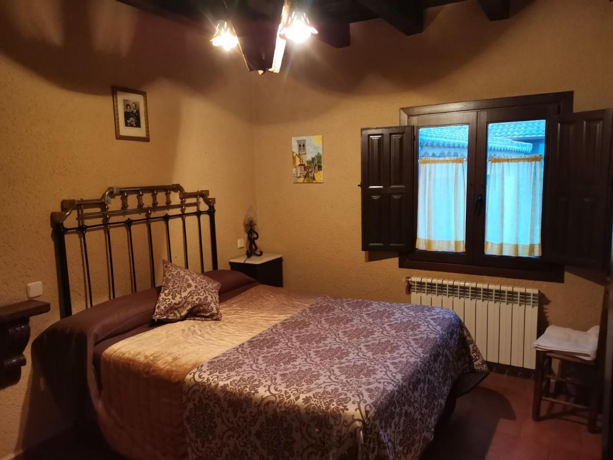 Casa Rural La Casa De Los Pollos Turrubuelo Dış mekan fotoğraf